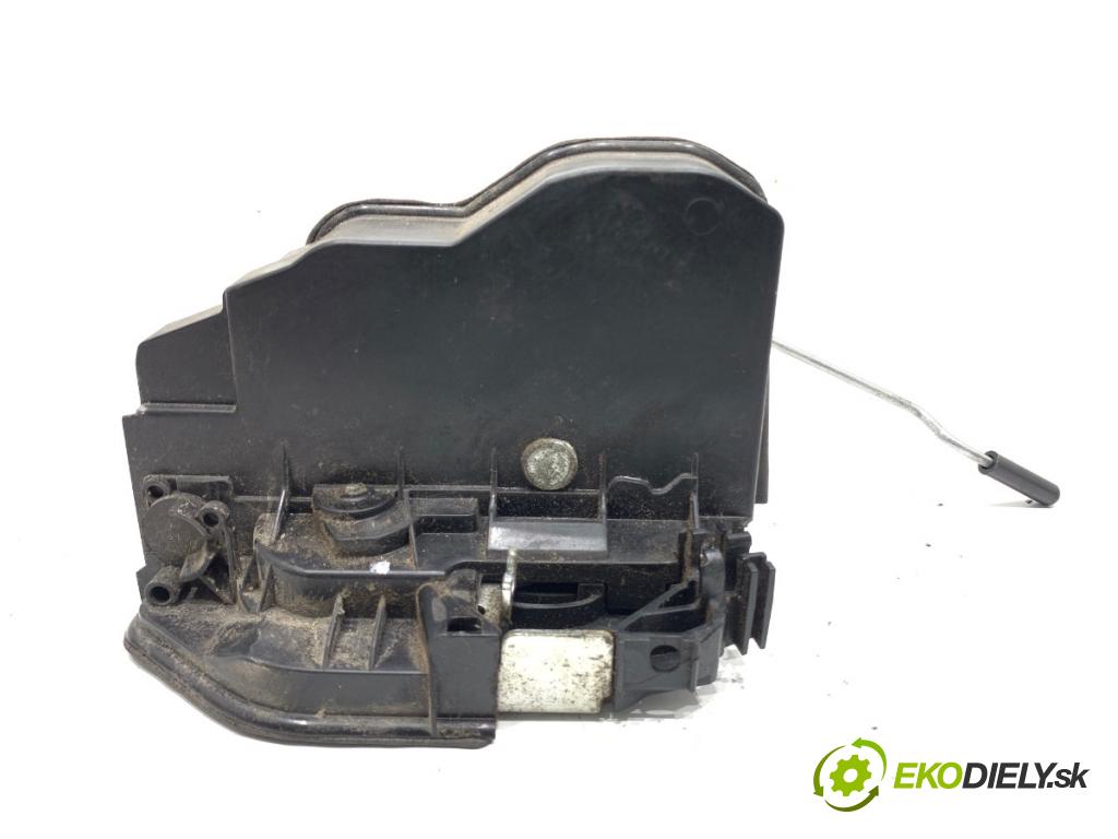 BMW E61 Kombi 2006 160 kW 525 i 2497 zámok dveře pravý přední část 7167074