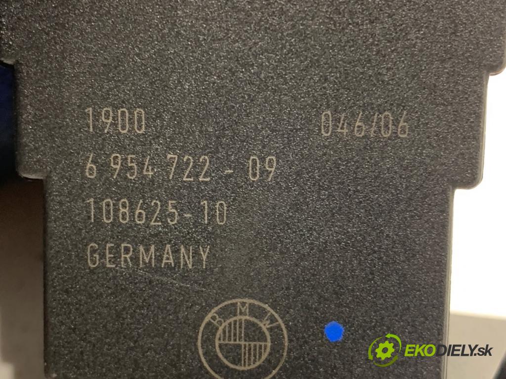 BMW E61 Kombi 2006 160 kW 525 i 2497 spinačka 6954722 (Spínacia skrinka)