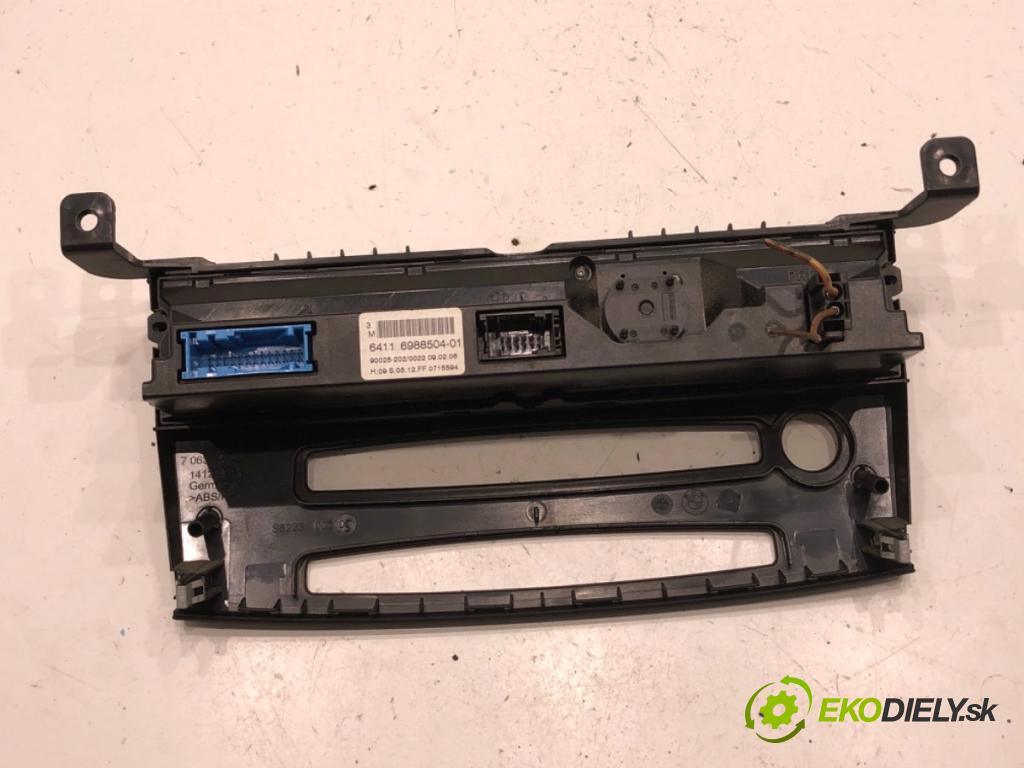 BMW E61 Kombi 2006 160 kW 525 i 2497 Panel ovládania kúrenia 6988504 (Prepínacie páčky pod volantom)