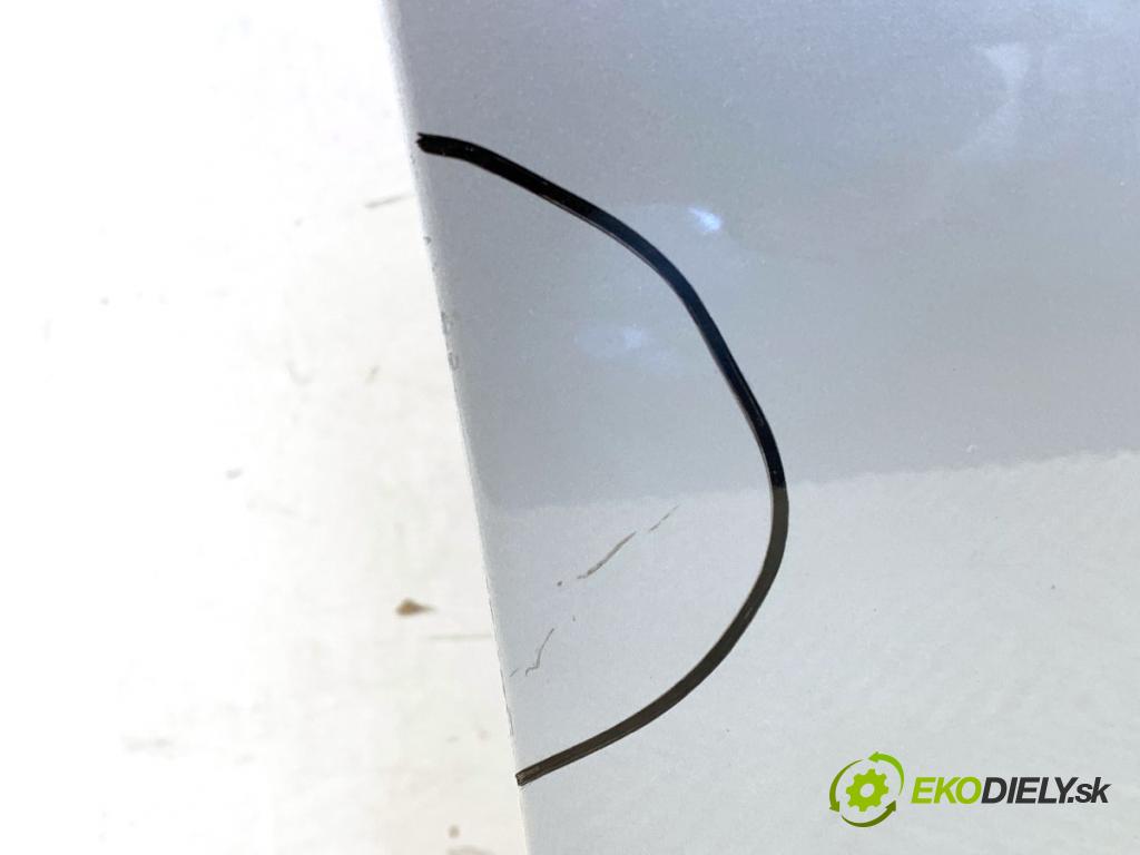 AUDI A4 B8 sedan 2007 105 kW 2.0 TDI 1968 Dvere pravy predný LX7W