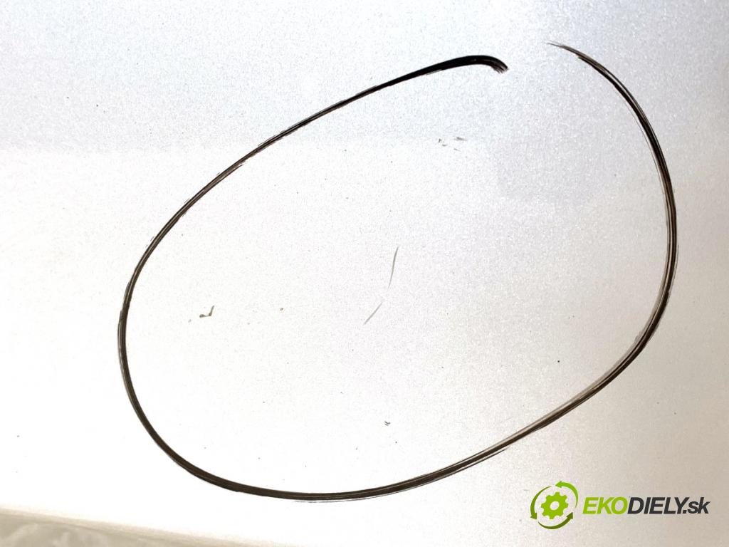 AUDI A4 B8 sedan 2007 105 kW 2.0 TDI 1968 Dvere pravy predný LX7W