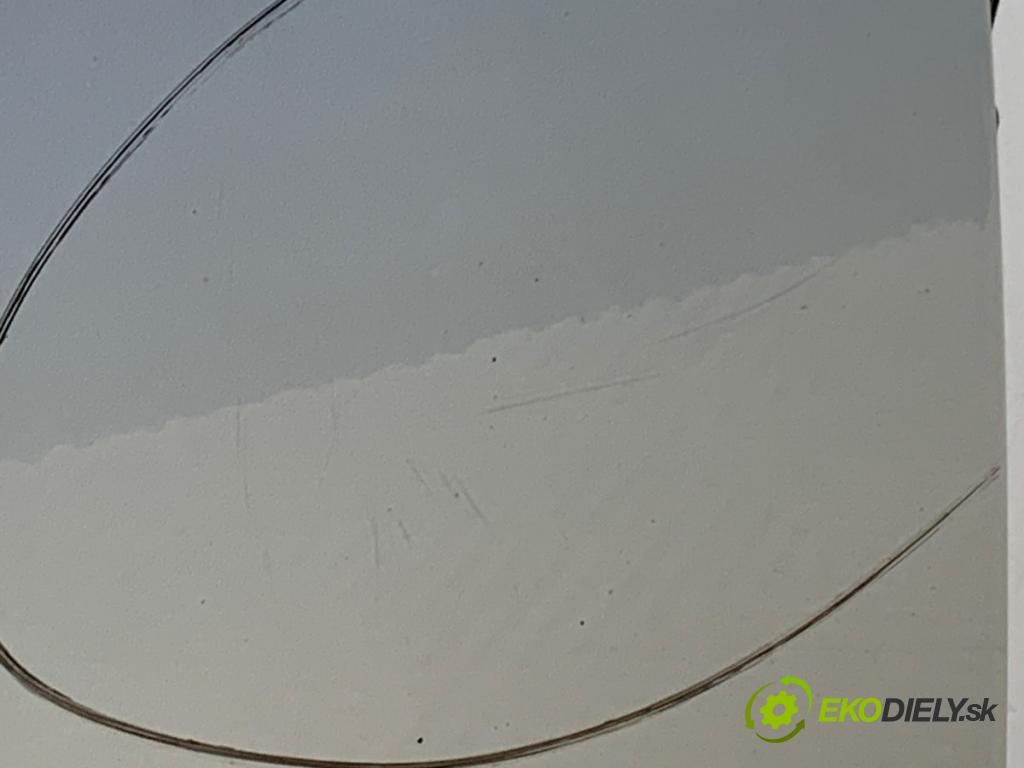 AUDI A4 B8 sedan 2007 105 kW 2.0 TDI 1968 Dvere pravy predný LX7W