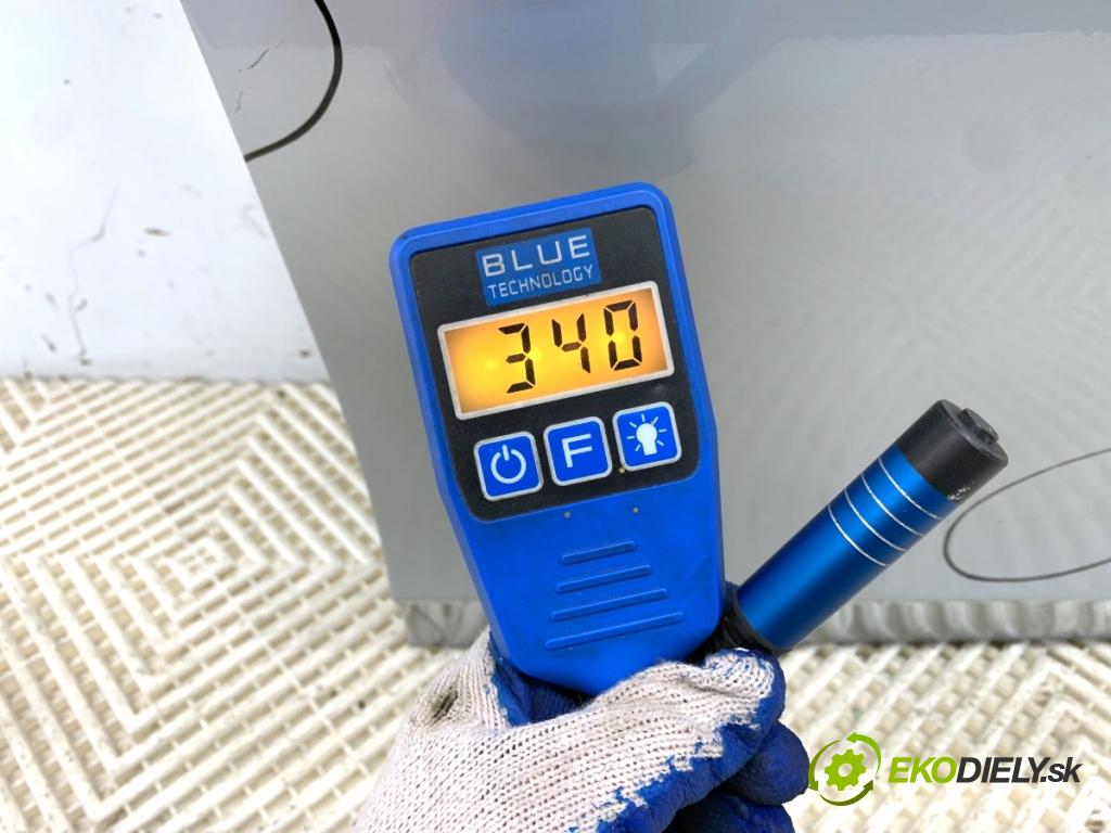 AUDI A4 B8 sedan 2007 105 kW 2.0 TDI 1968 Dvere pravy predný LX7W