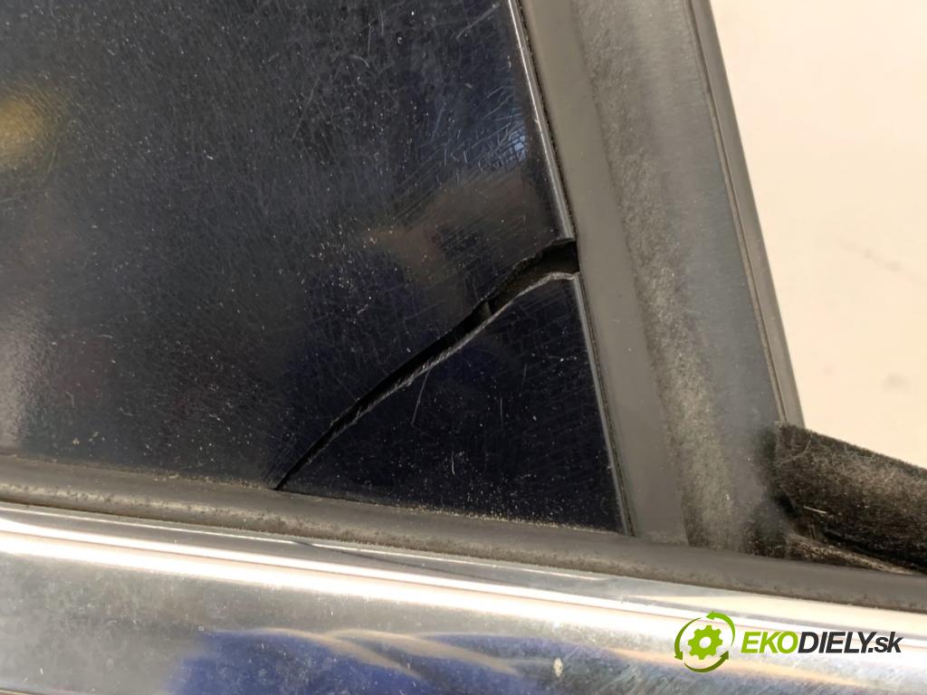 AUDI A4 B8 sedan 2007 105 kW 2.0 TDI 1968 Dvere pravy predný LX7W