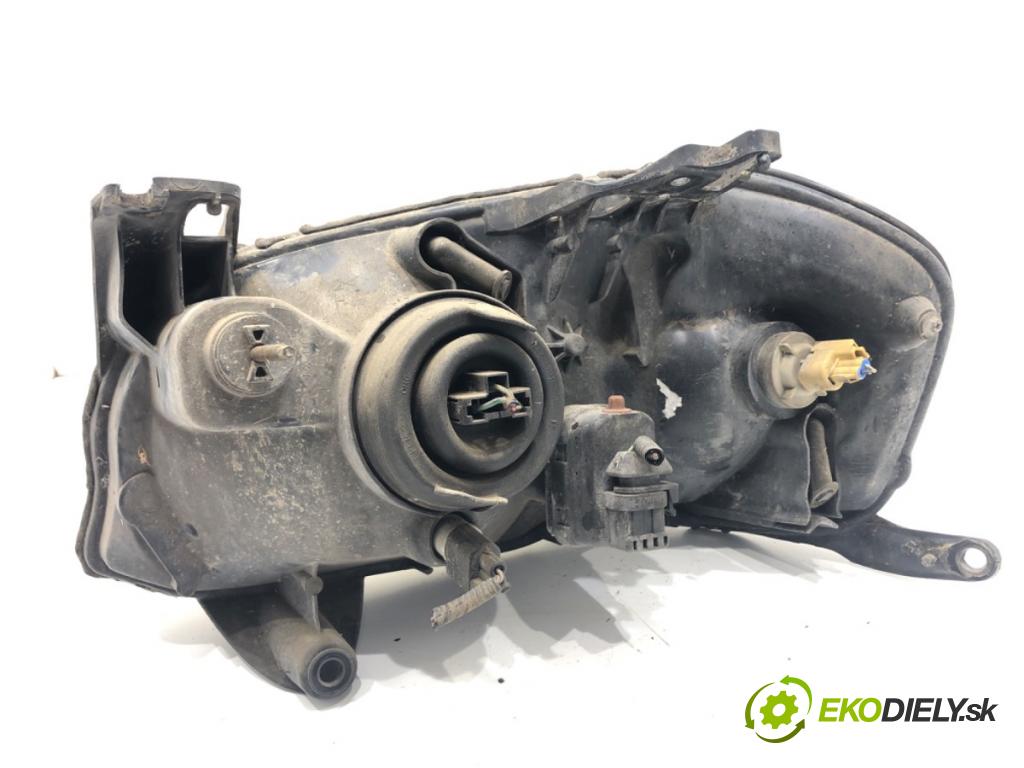MAZDA TRIBUTE SUV 2001 91 kW 2.0 (EPEW) 1988 světlomet pravý přední část