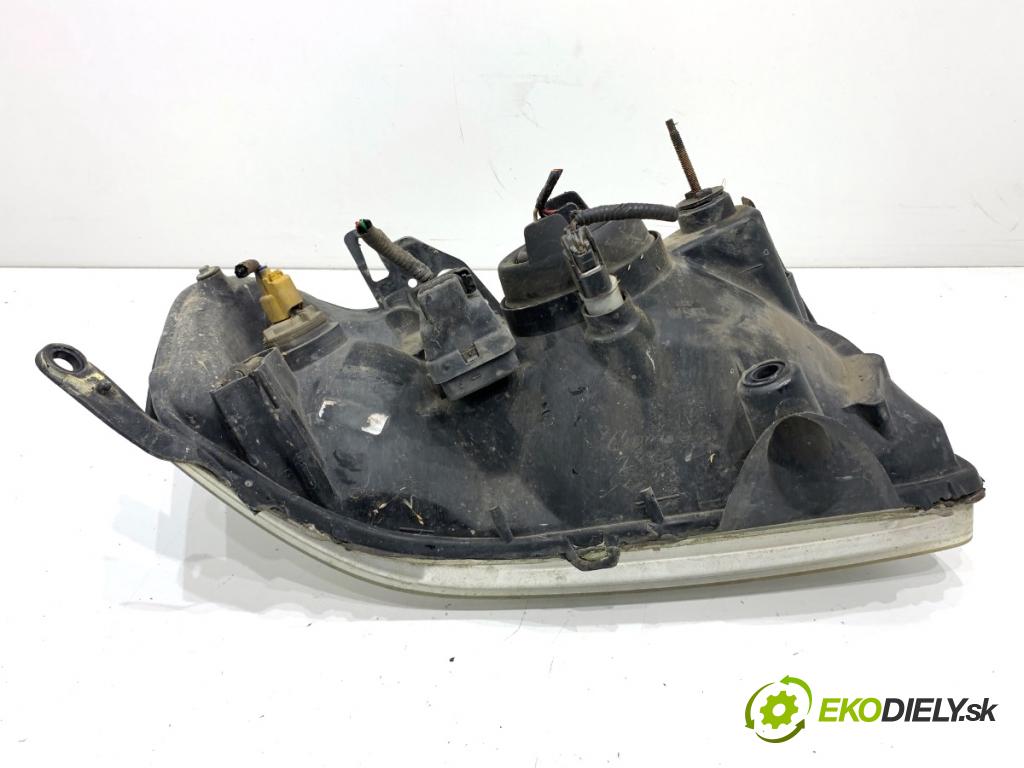 MAZDA TRIBUTE SUV 2001 91 kW 2.0 (EPEW) 1988 světlomet levý přední část YL8X13006C