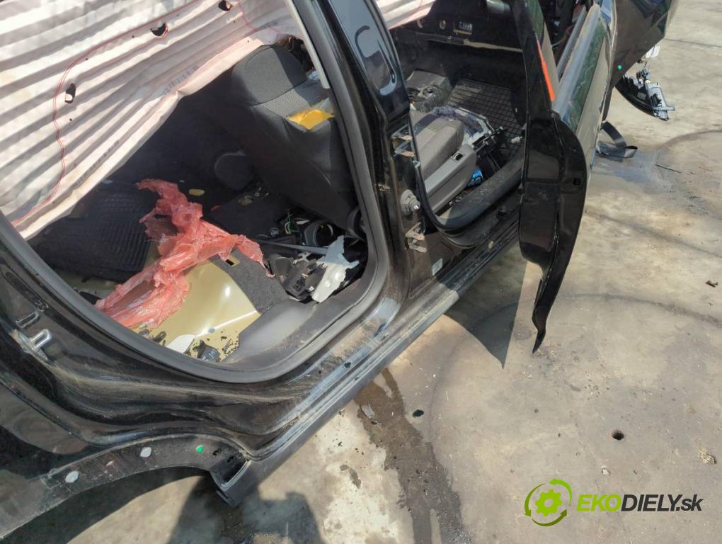 CITROEN C3 III liftback 2023 61 kW 1.2 PureTech 82 1199 KAROSERIA ČTVRŤÁK blatník zadní část levý pravý práh střecha PODŁUŻNICA levý pravý