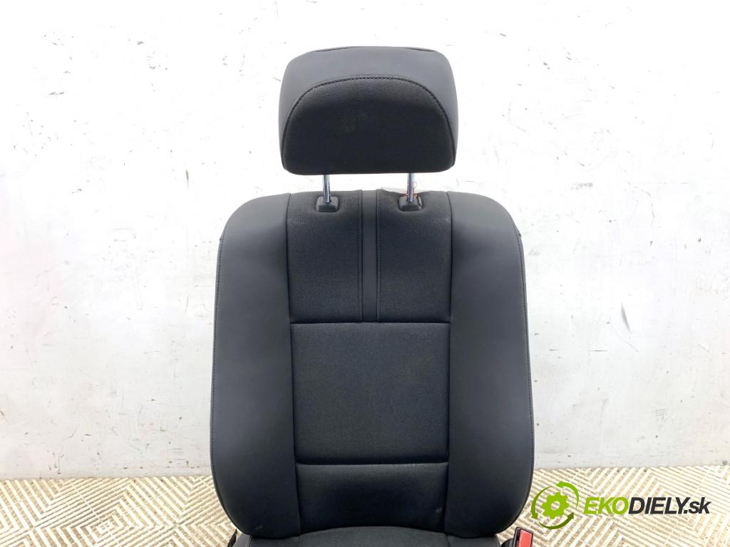 BMW E83 SUV 2004 110 kW 2.0 d 1995 sedadlo pravý přední část