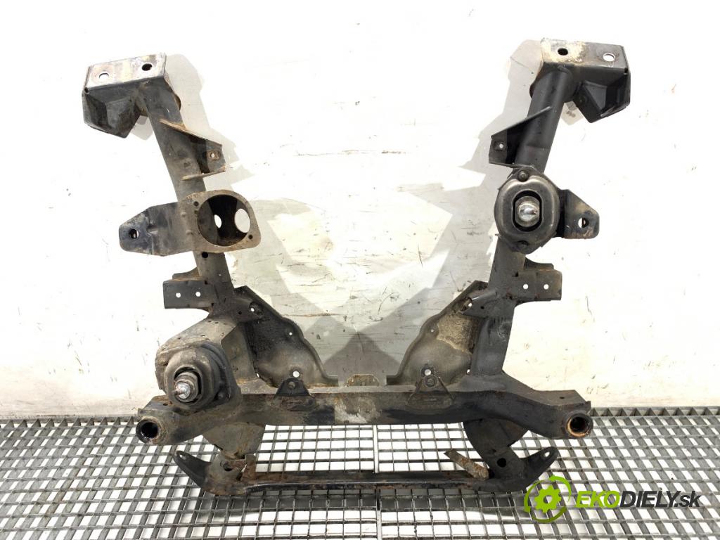 BMW E83 SUV 2004 110 kW 2.0 d 1995 výztuha pod motor  (Výztuhy přední)