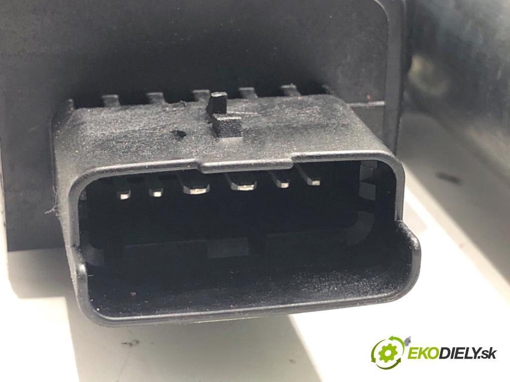 OPEL GRANDLAND SUV 2019 96 kW 1.2 (75) 1199 mechanismus okna levý přední část 9830320880
