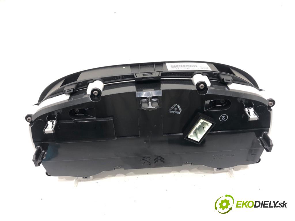 OPEL GRANDLAND SUV 2019 96 kW 1.2 (75) 1199 Prístrojovka 9831139280 (Prístrojová doska)