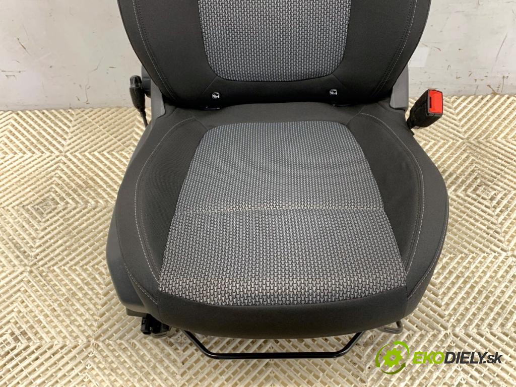 OPEL GRANDLAND SUV 2019 96 kW 1.2 (75) 1199 Sedadlo pravy predný