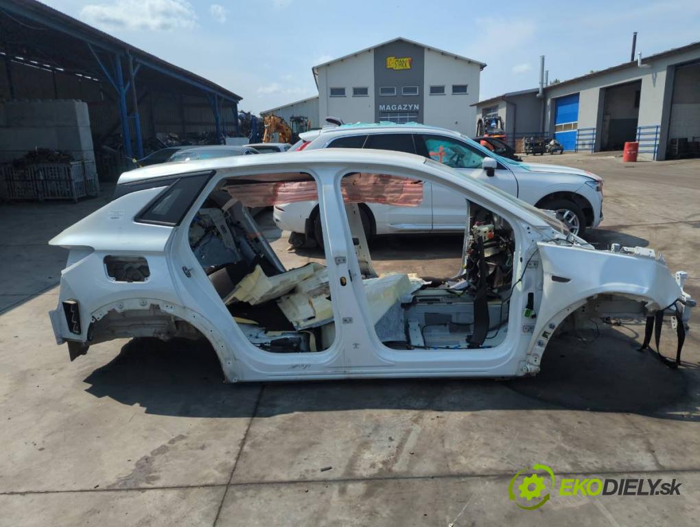 OPEL GRANDLAND SUV 2019 96 kW 1.2 (75) 1199 KAROSERIA ČTVRŤÁK blatník zadní část levý pravý práh střecha PODŁUŻNICA levý pravý