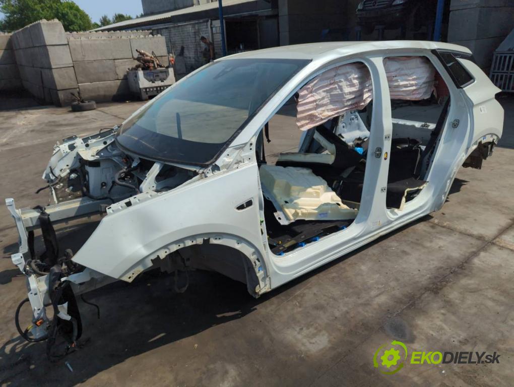 OPEL GRANDLAND SUV 2019 96 kW 1.2 (75) 1199 KAROSERIA ČTVRŤÁK blatník zadní část levý pravý práh střecha PODŁUŻNICA levý pravý