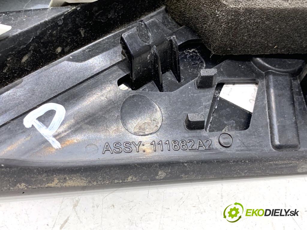 OPEL GRANDLAND SUV 2019 96 kW 1.2 (75) 1199 lišta ROH: dveře pravý přední část YP00065280