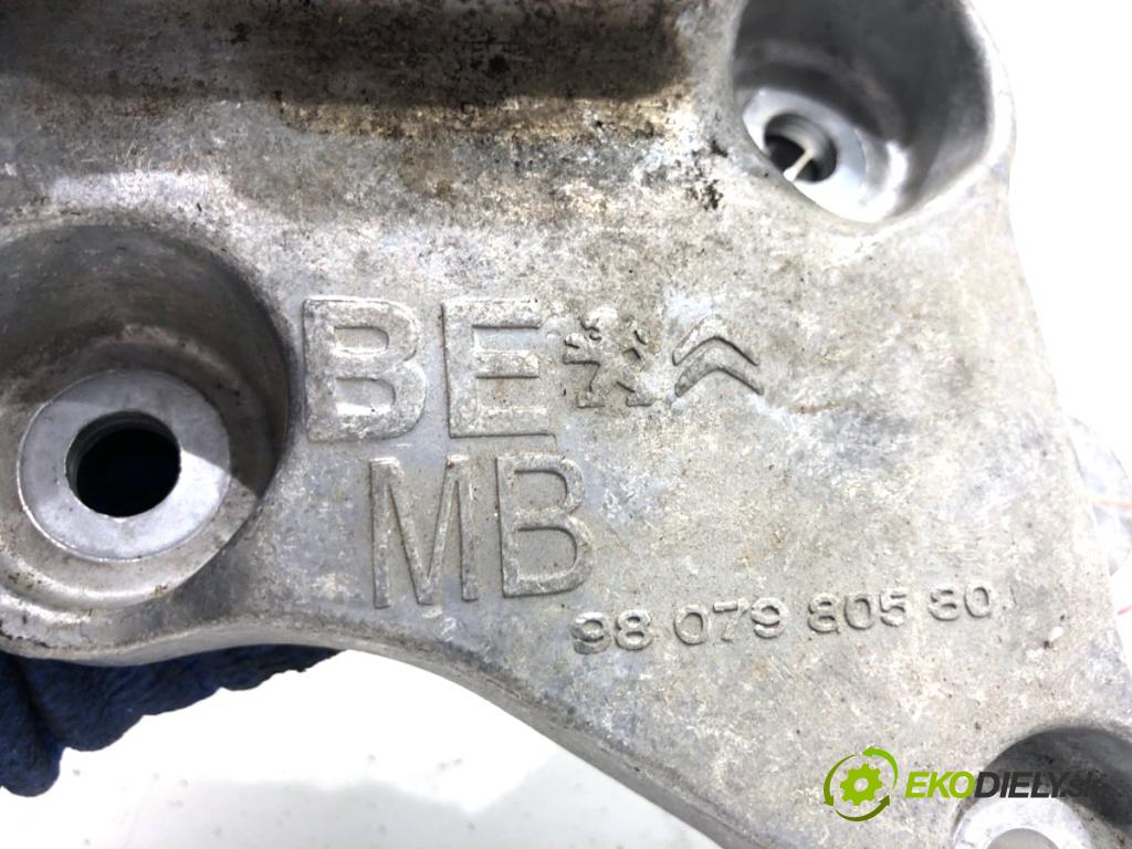 OPEL GRANDLAND SUV 2019 96 kW 1.2 (75) 1199 Držiak prevodovky 9807980580