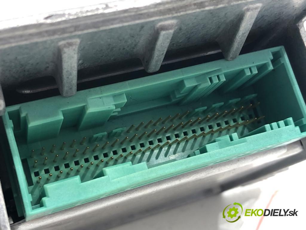 OPEL VECTRA C sedan 2002 90 kW 1.8 16V 1796 senzor airbag 13129843 (Snímač)