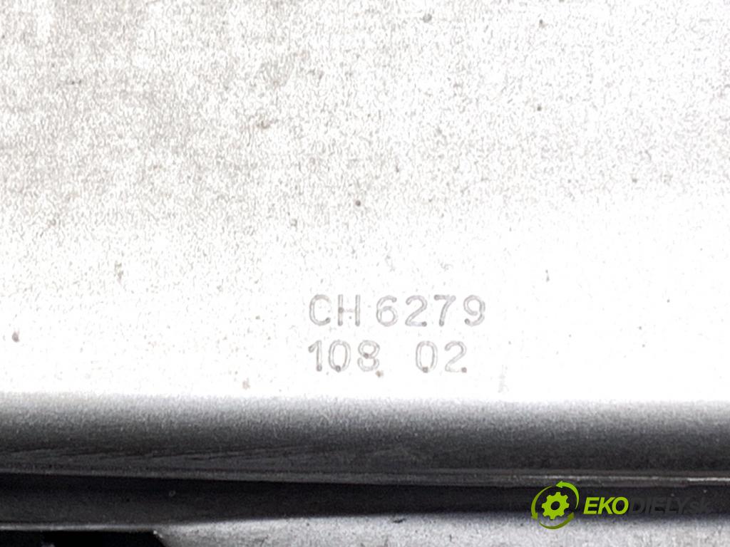 OPEL VECTRA C sedan 2002 90 kW 1.8 16V 1796 výztuha nárazníka přední část  (Výztuhy přední)