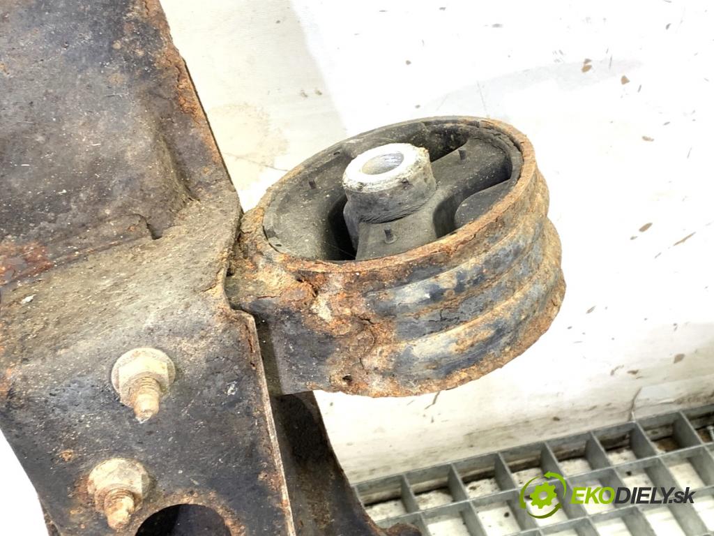 OPEL VECTRA C sedan 2002 90 kW 1.8 16V 1796 výztuha pod motor  (Výztuhy přední)