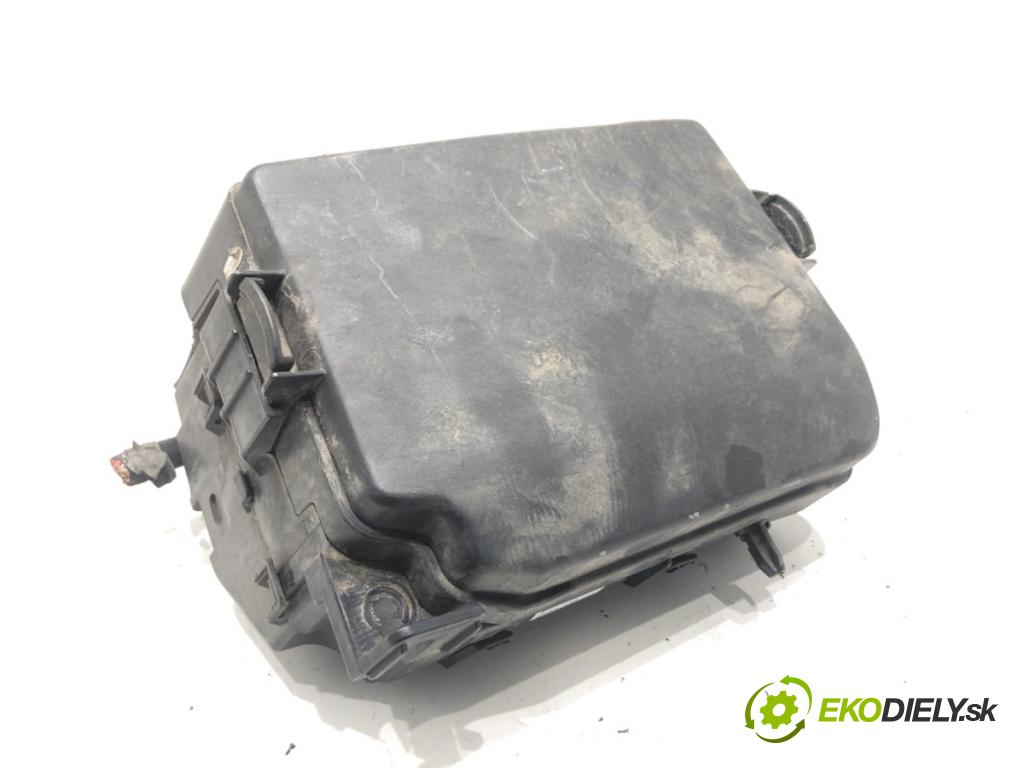 KIA CEED Kombi 2014 94 kW 1.6 CRDi 128 1582 Skrinka poistková 91216-A2073 (Poistková skrinka)