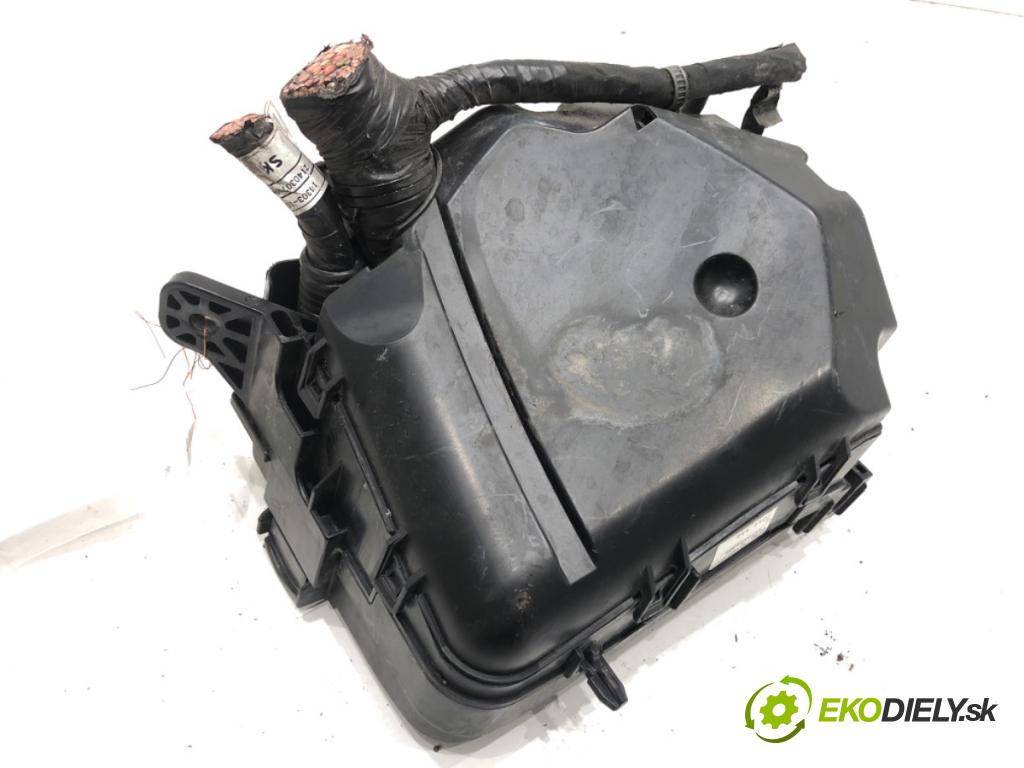 KIA CEED Kombi 2014 94 kW 1.6 CRDi 128 1582 Skrinka poistková 91216-A2073 (Poistková skrinka)