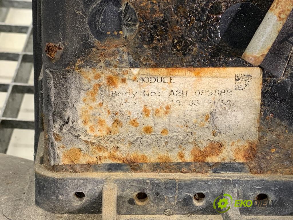 KIA CEED Kombi 2014 94 kW 1.6 CRDi 128 1582 držák přední část  (Výztuhy přední)