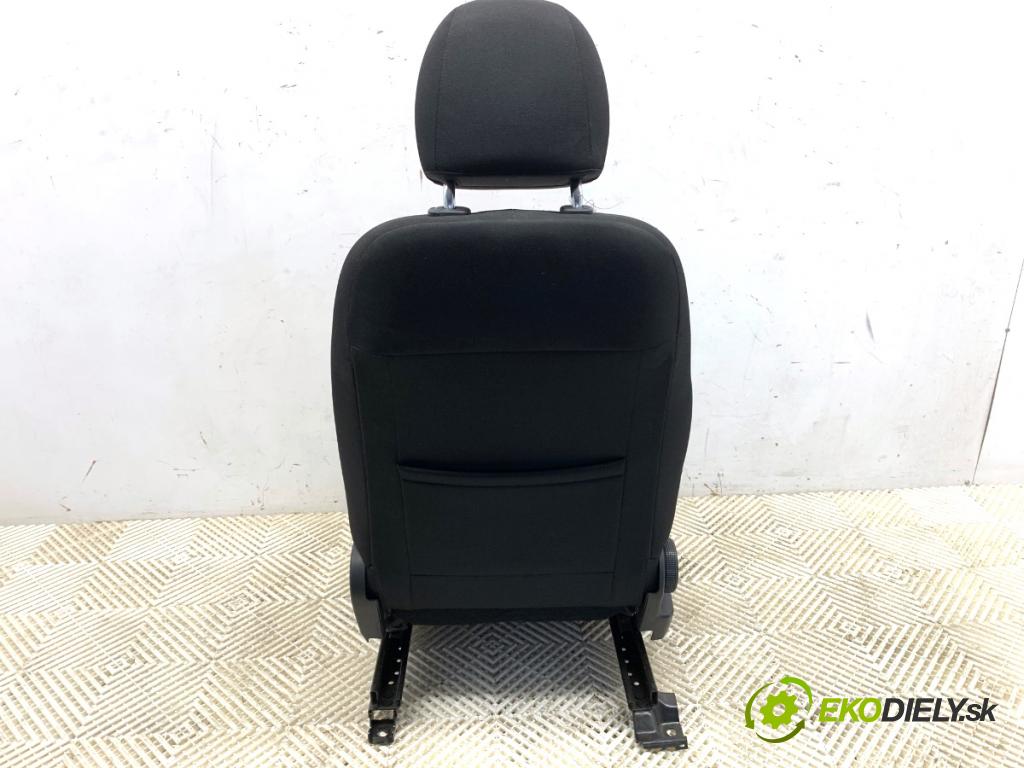KIA CEED Kombi 2014 94 kW 1.6 CRDi 128 1582 Sedadlo pravy predný