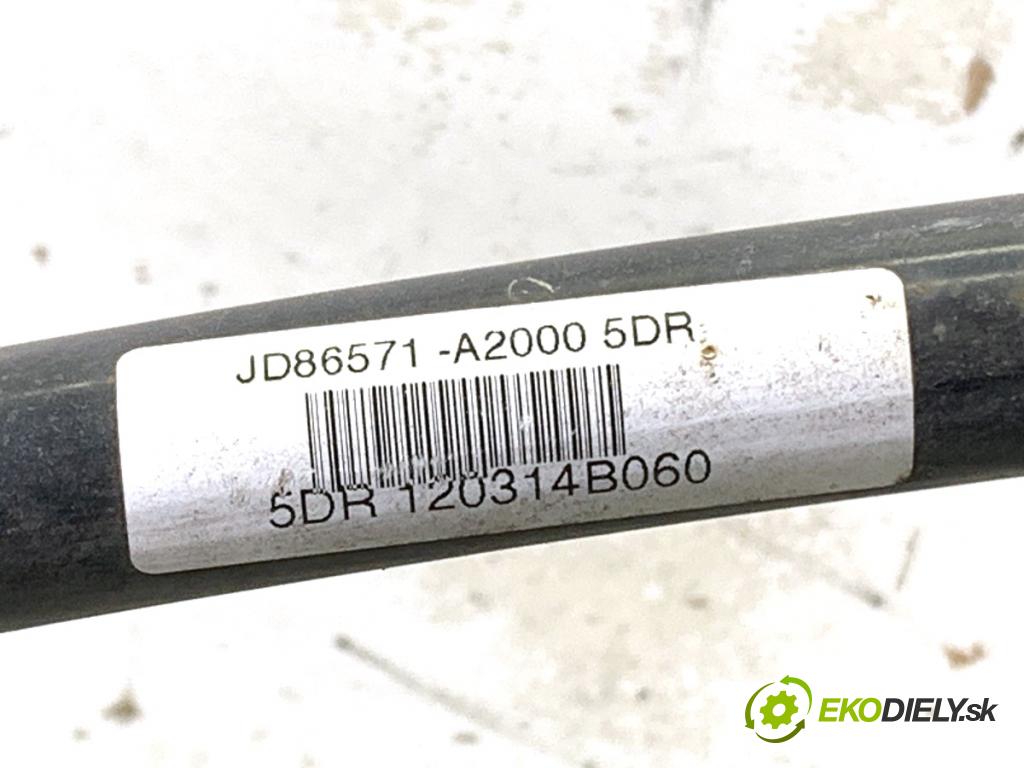 KIA CEED Kombi 2014 94 kW 1.6 CRDi 128 1582 výztuha nárazníka přední část  (Výztuhy přední)