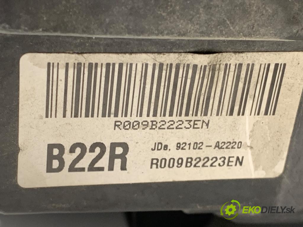 KIA CEED Kombi 2014 94 kW 1.6 CRDi 128 1582 světlomet pravý přední část 92102-A2220