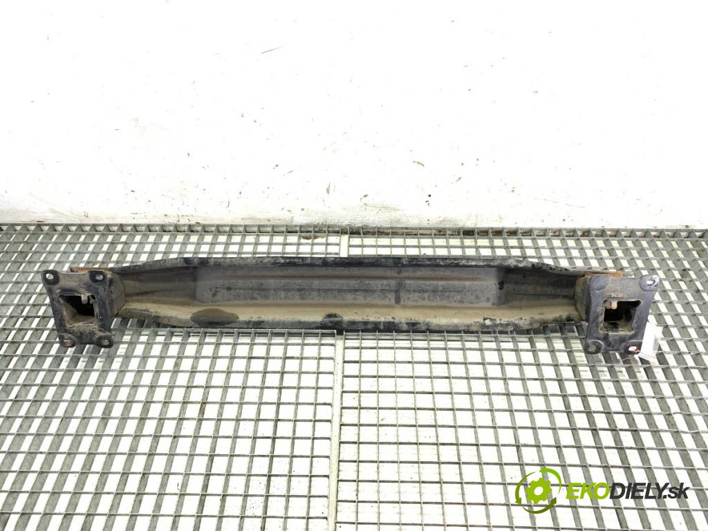 VW GOLF VII liftback 2014 77 kW 1.6 TDI 1598 výztuha nárazníka zadní část  (Výztuhy zadní)