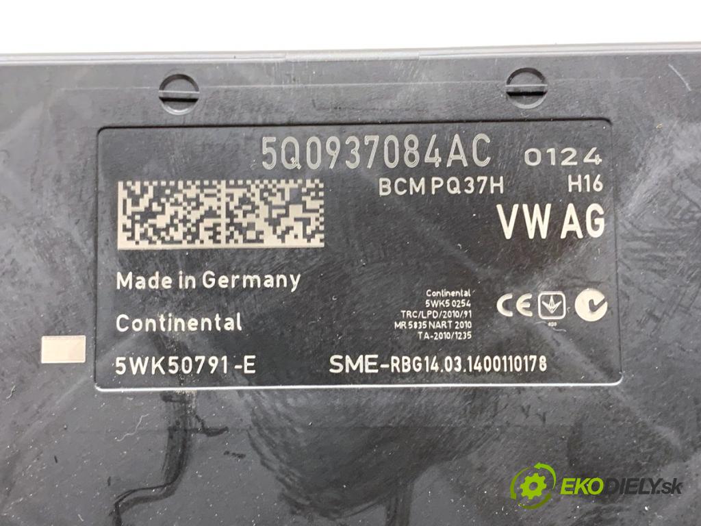 VW GOLF VII liftback 2014 77 kW 1.6 TDI 1598 Modul komfortu 5Q0937084AC (Modul komfortu)