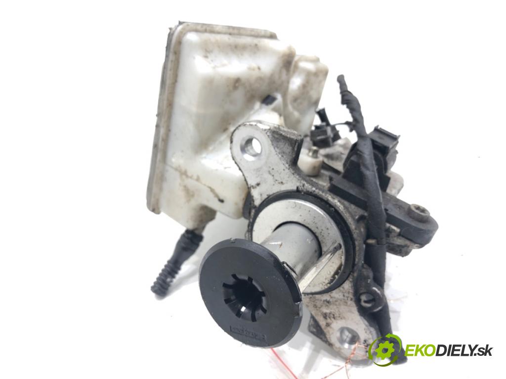 VW GOLF VII liftback 2014 77 kW 1.6 TDI 1598 pumpa brzdová 5Q1611301 (Posilovače brzd)