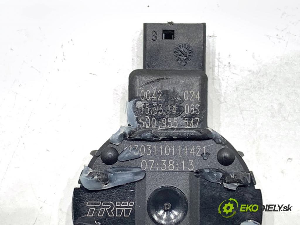 VW GOLF VII liftback 2014 77 kW 1.6 TDI 1598 Snímač dažďa 5Q0955547 (Snímač dažďa)