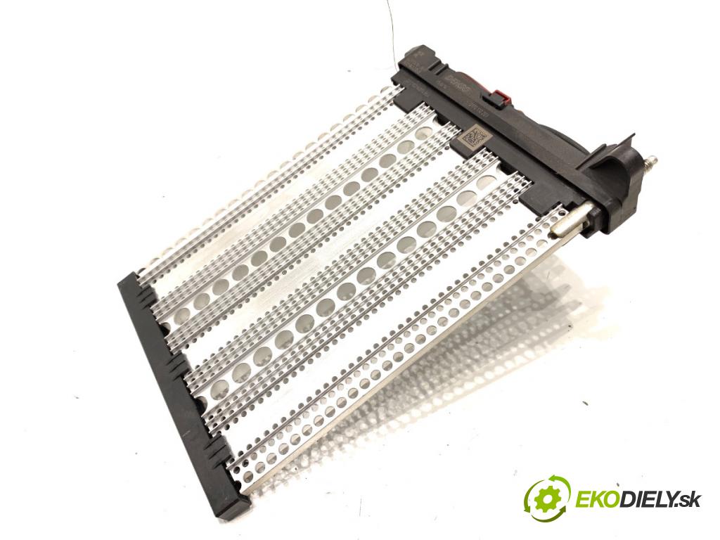 VW GOLF VII liftback 2014 77 kW 1.6 TDI 1598 topné těleso radiátor topení elektrická 5Q0963235B (Radiátory topení)