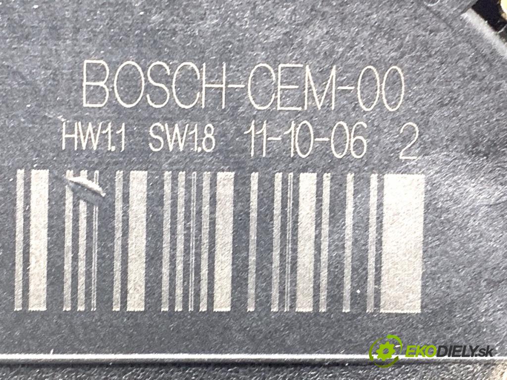 PEUGEOT 508 I sedan 2011 120 kW 2.0 HDi 1997 mechanismus stěračů levý přední část 1397220614