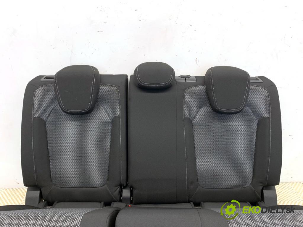 OPEL GRANDLAND SUV 2019 96 kW 1.2 (75) 1199 Sedadlo druhý rad
