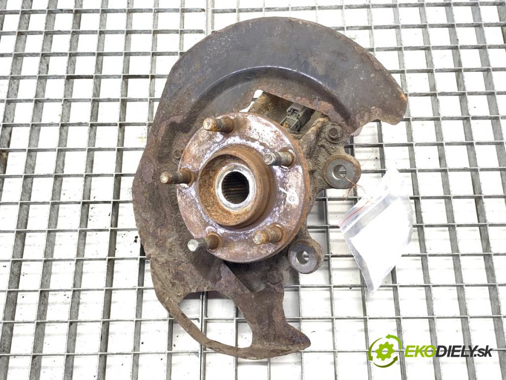 MAZDA 3 liftback 2006 80 kW 1.6 DI Turbo 1560 náboj pravy predný 