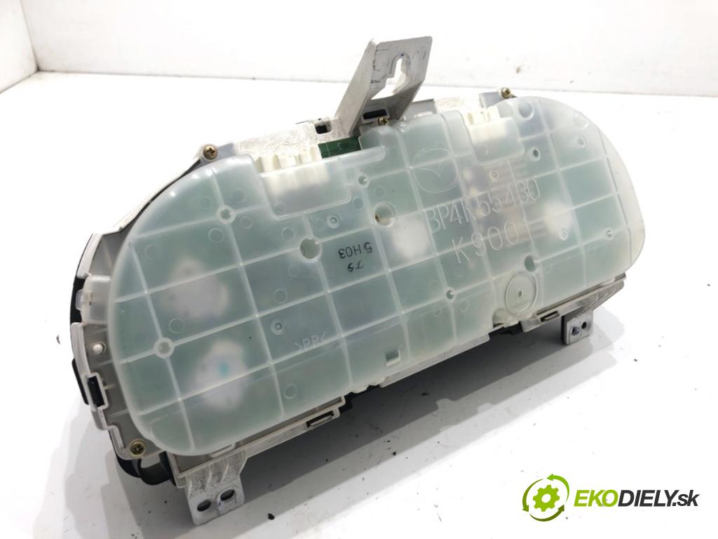 MAZDA 3 liftback 2006 80 kW 1.6 DI Turbo 1560 Prístrojovka 4TBN9JB (Prístrojová doska)