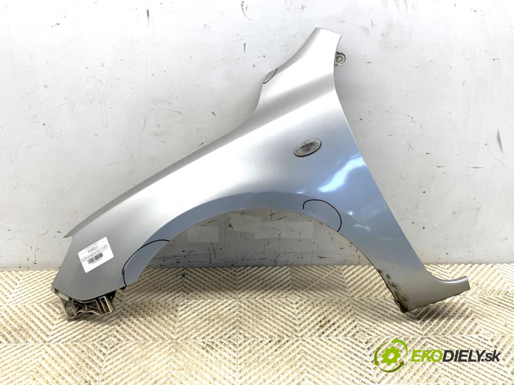 MAZDA 3 liftback 2006 80 kW 1.6 DI Turbo 1560 blatník levý přední část 
