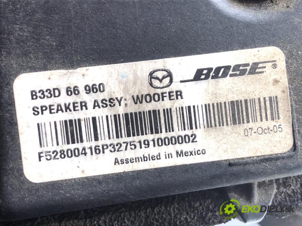 MAZDA 3 liftback 2006 80 kW 1.6 DI Turbo 1560 subwoofer B33D66960 (Audio zariadenie)