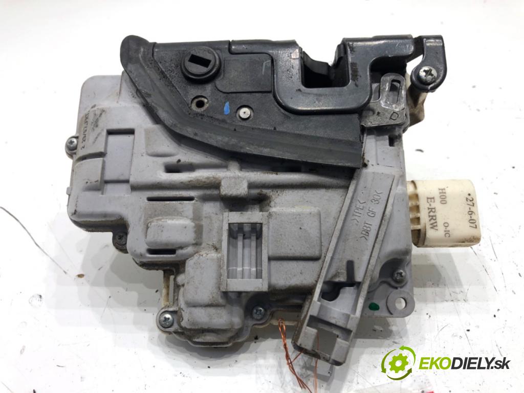 AUDI A4 B8 sedan 2007 105 kW 2.0 TDI 1968 zámok dveře pravý zadní část 8K0839016