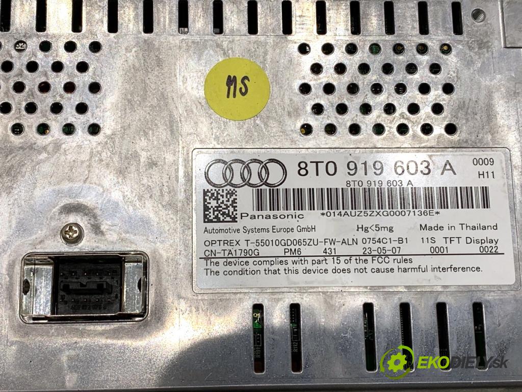 AUDI A4 B8 sedan 2007 105 kW 2.0 TDI 1968 Dislpej 8T0919603A (Prístrojová doska)