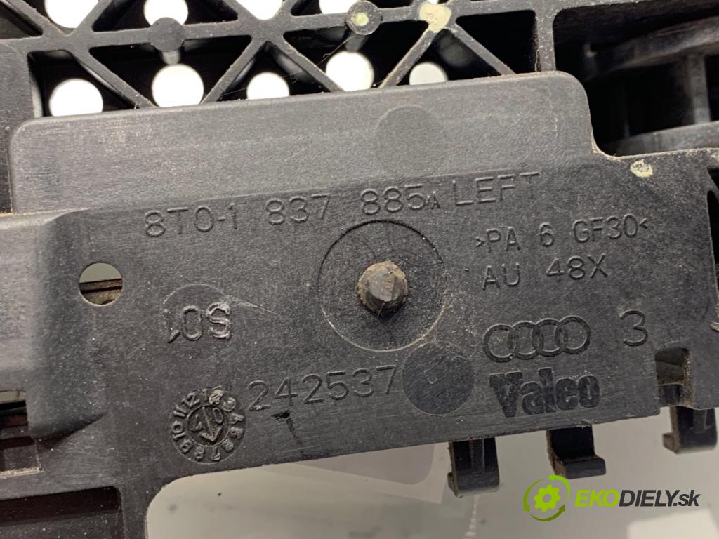 AUDI A4 B8 sedan 2007 105 kW 2.0 TDI 1968 Kľučka vonkajšia ľavy predný 8T01837885A