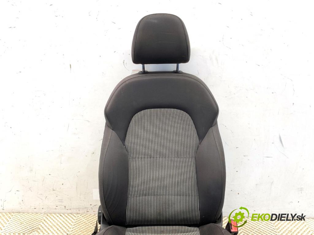 AUDI A4 B8 sedan 2007 105 kW 2.0 TDI 1968 Sedadlo pravy predný