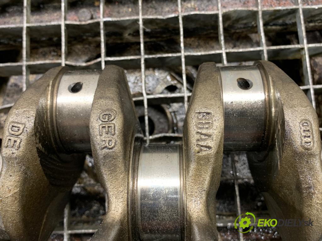 AUDI A4 B8 sedan 2007 105 kW 2.0 TDI 1968 Kardaň, hriadeľ KLIKA: 38AA (Blok motora ostatné)