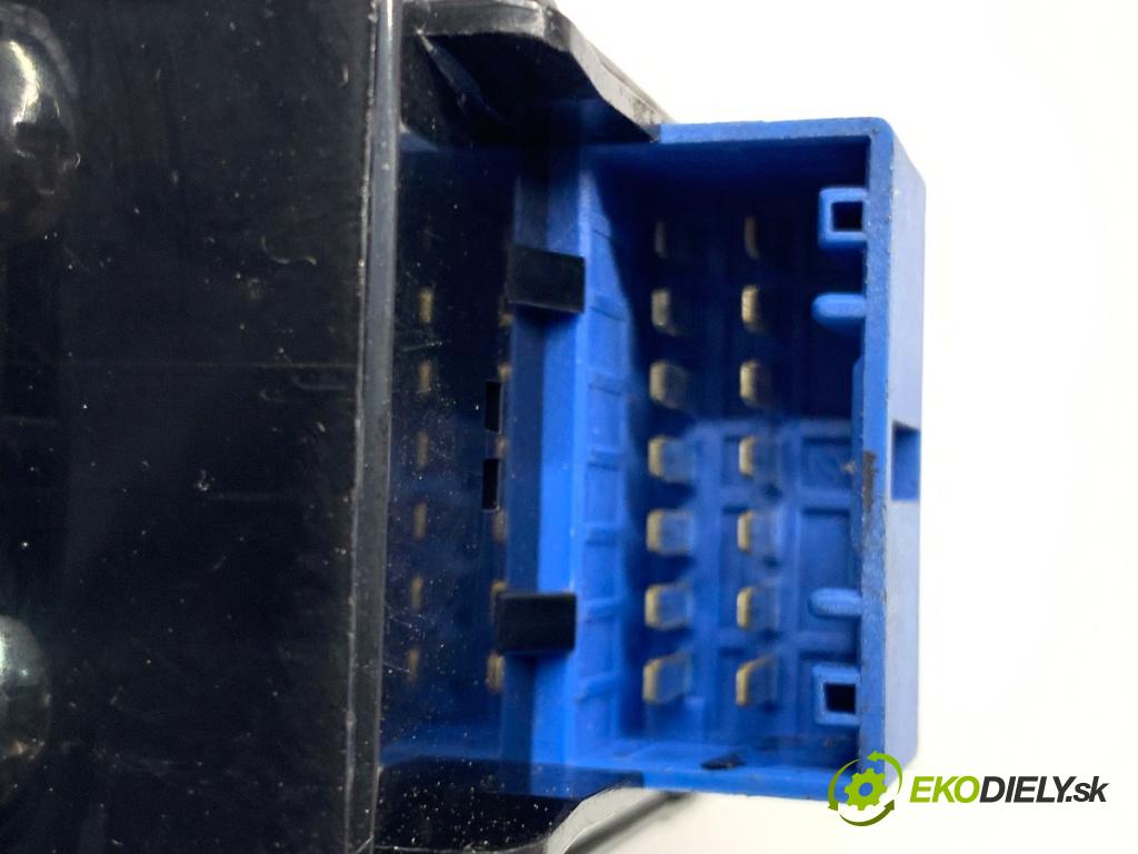 SSANGYONG ACTYON SUV 2007 104 kW 2.0 Xdi 1998 Prepínač okien 72250-09000 (Prepínacie páčky pod volantom)