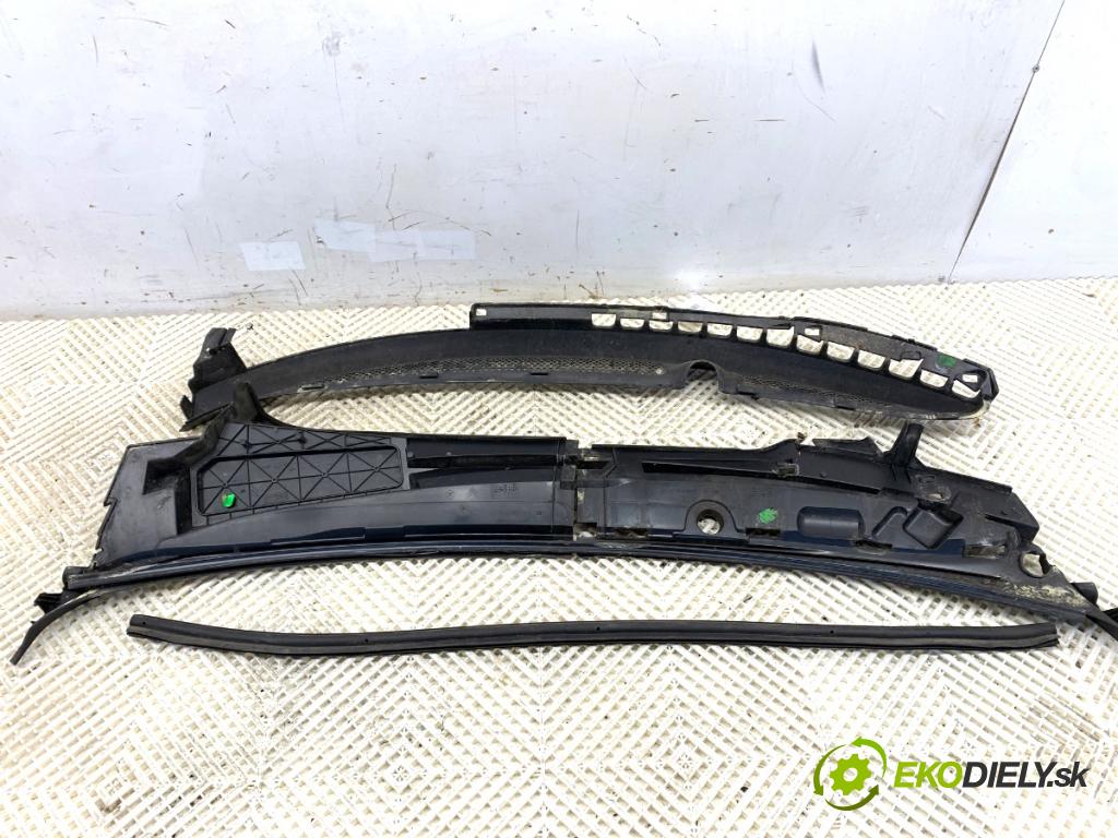 CITROEN C3 I liftback 2008 44 kW 1.1 i 1124 torpédo plast pod čelní okno 96379922 (Torpéda)