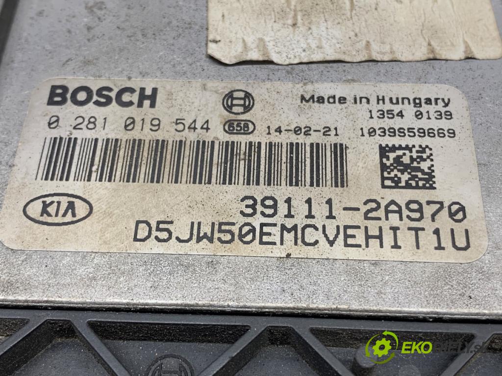KIA CEED Kombi 2014 94 kW 1.6 CRDi 128 1582 řídící jednotka motora 39111-2A970 (Řídící jednotky)