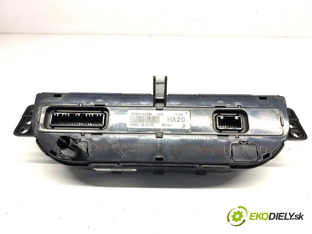 KIA CEED Kombi 2014 94 kW 1.6 CRDi 128 1582 Panel ovládania kúrenia 97250-A2202 (Prepínacie páčky pod volantom)