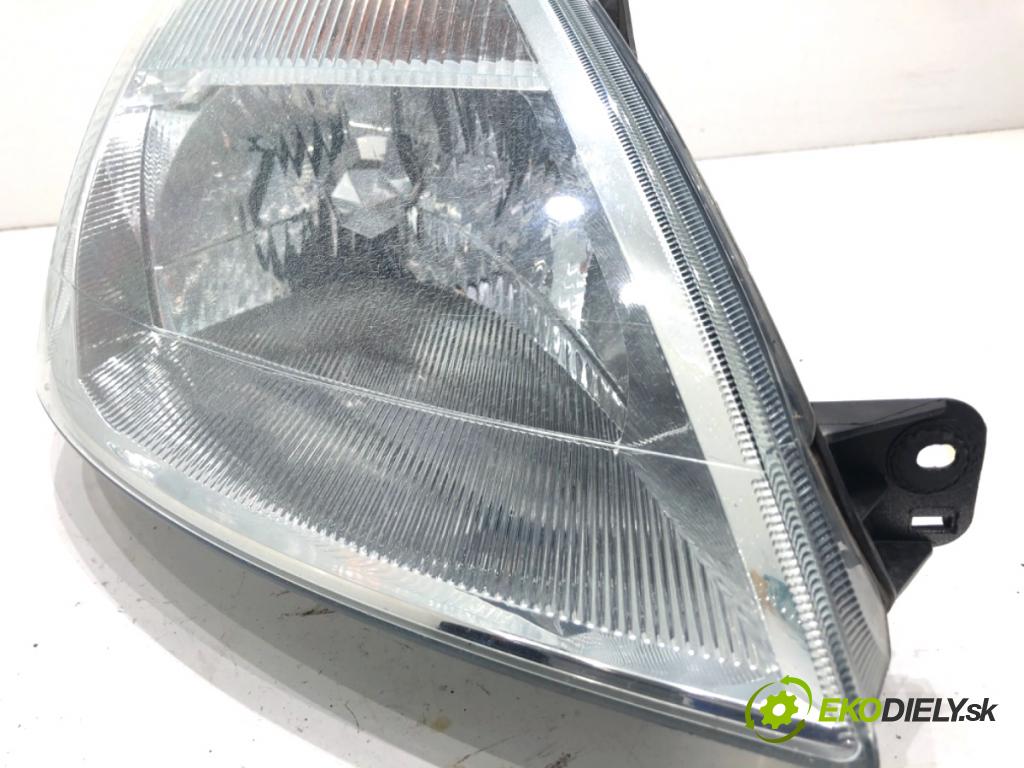FORD FIESTA MK6 liftback 2003 51 kW 1.3 1299 světlomet pravý přední část
